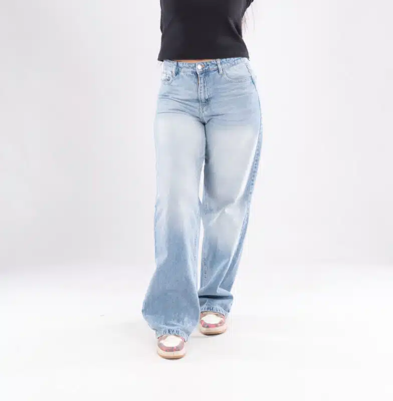 Light blue wide-leg jeans for women with relaxed fit – Il Viaggio fashion clothing